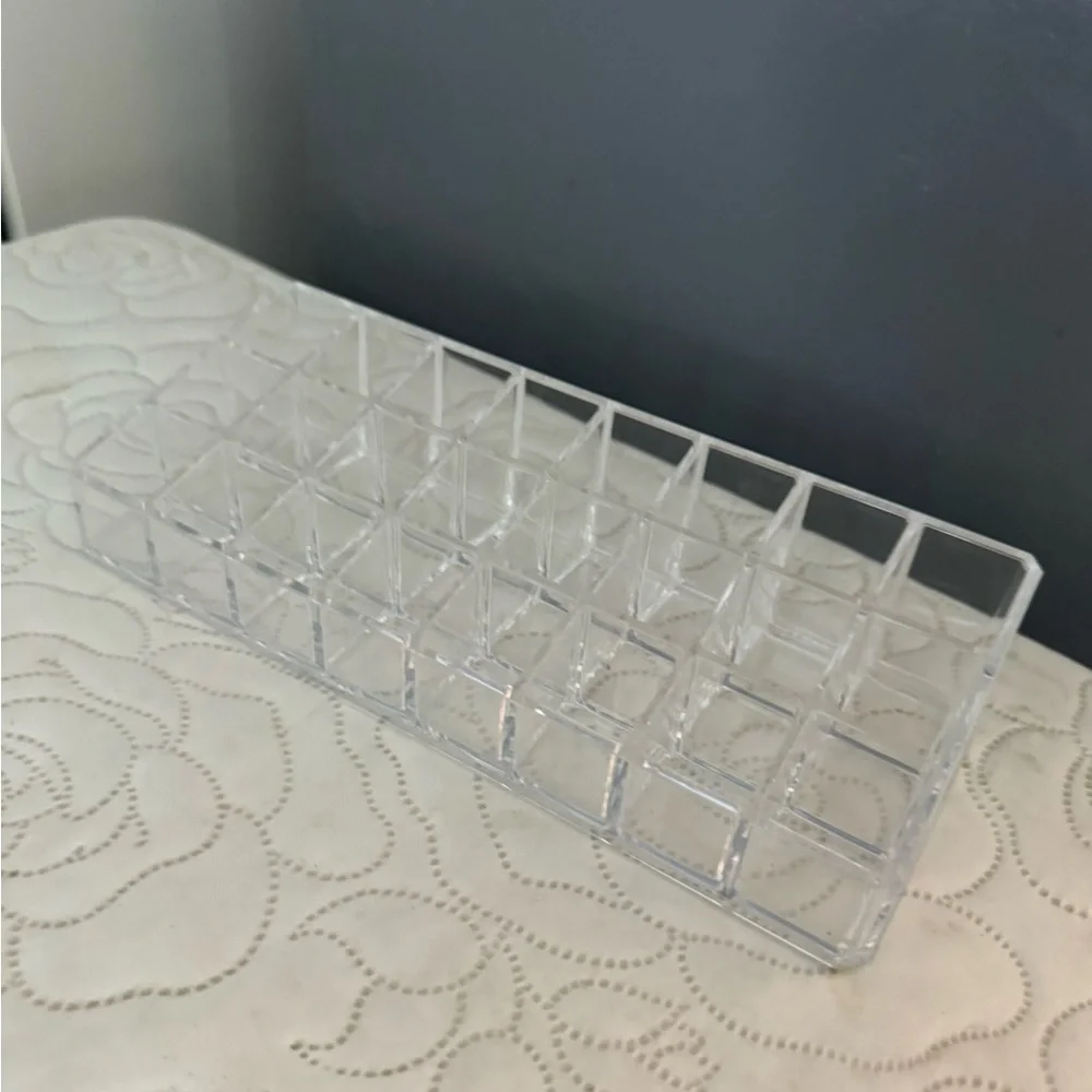 Lipstick / lip gloss / makeup stand